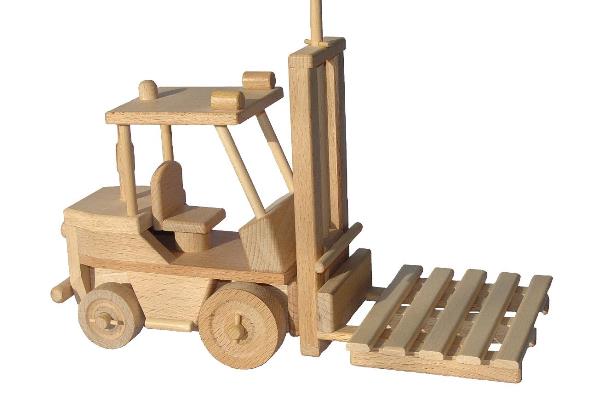 Gabelstapler aus Buchenholz