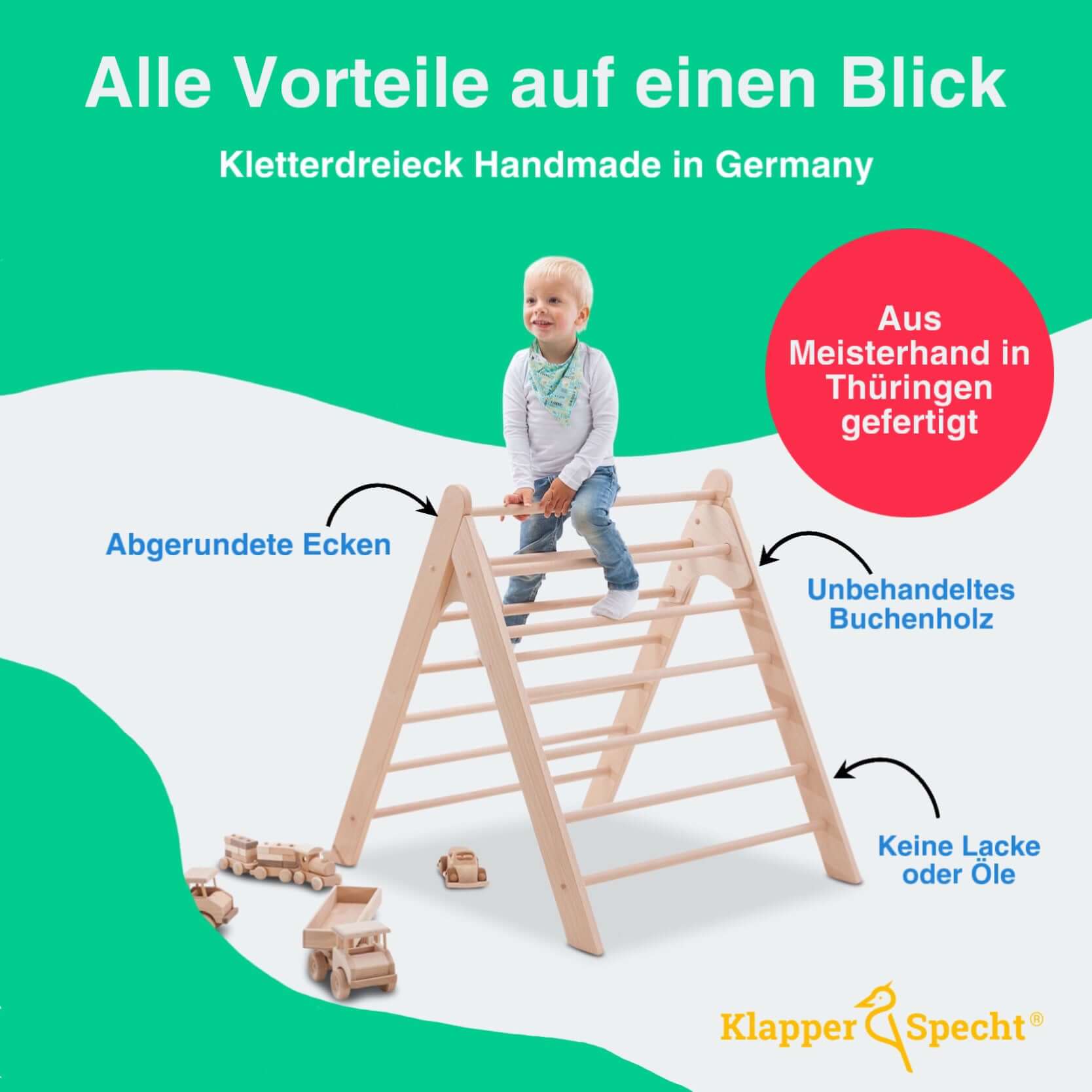 Kind auf handgefertigtem Kletterdreieck aus unbehandeltem Buchenholz mit abgerundeten Ecken, keine Lacke oder Öle, Made in Germany.